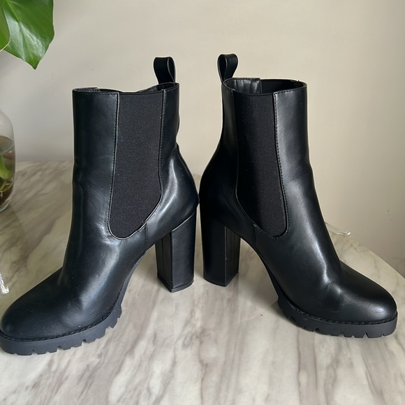 Express Chunky Heel Boot Size 8 - Picture 2 of 11